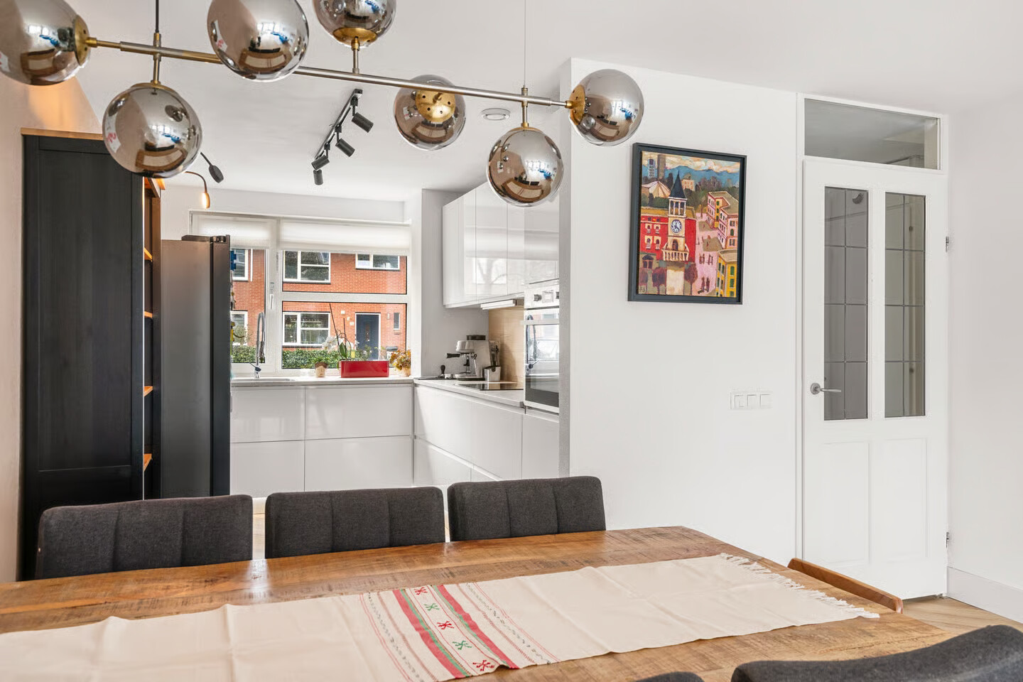 Tussenwoning te koop: Figarolaan 45, Nieuw-Vennep