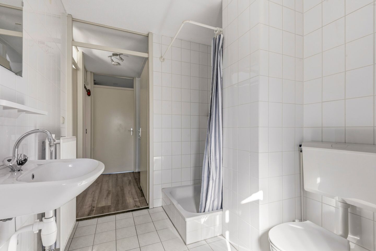 Tussenwoning te koop: Warwijcksepoort 30, Nieuw-Vennep