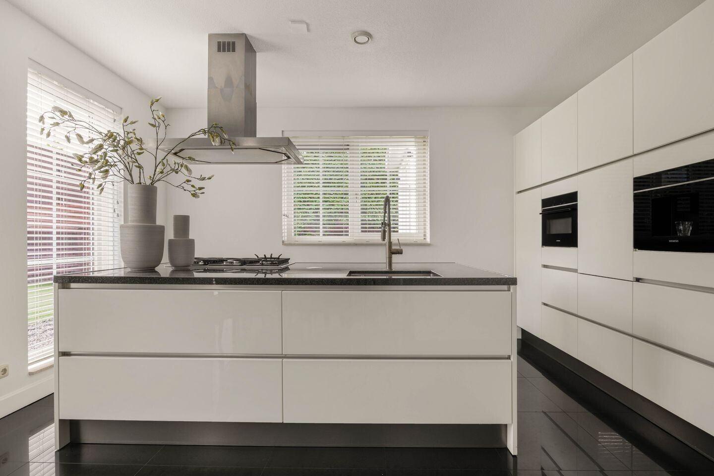 Vrijstaande woning te koop: Pavane 8, Nieuw-Vennep