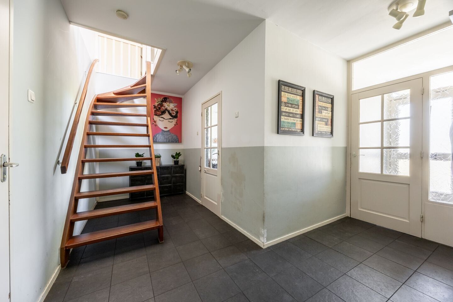 Tussenwoning te koop: Weegbreestraat 34, Nieuw-Vennep