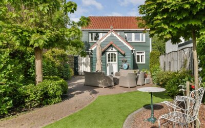 Dr. Heijela. 32