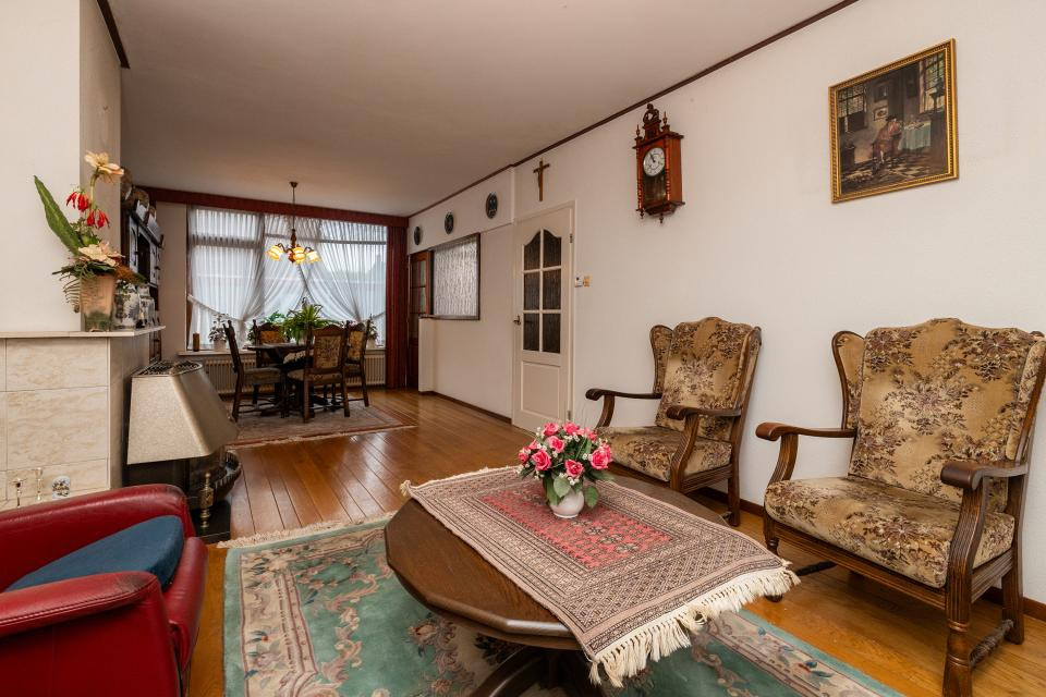Hoekwoning te koop: van Ostadestraat 48, Lisse