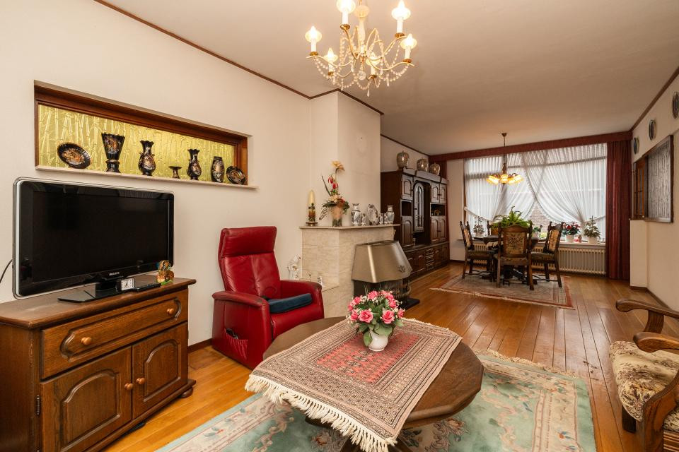Hoekwoning te koop: van Ostadestraat 48, Lisse