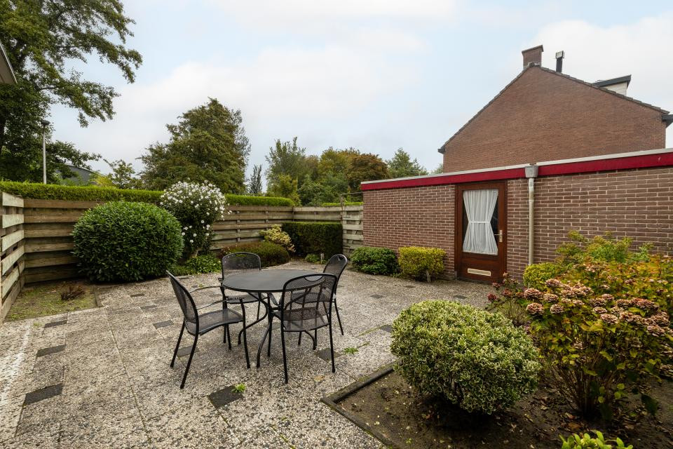 Hoekwoning te koop: van Ostadestraat 48, Lisse