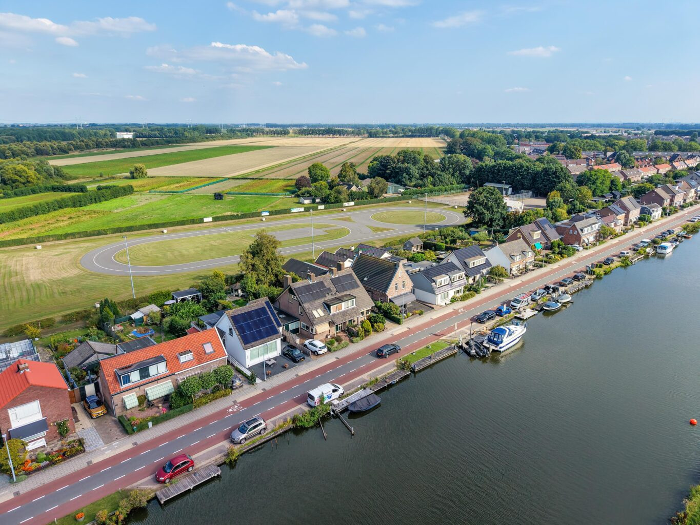 Hoekwoning te koop: Hillegommerdijk 76, Lisserbroek