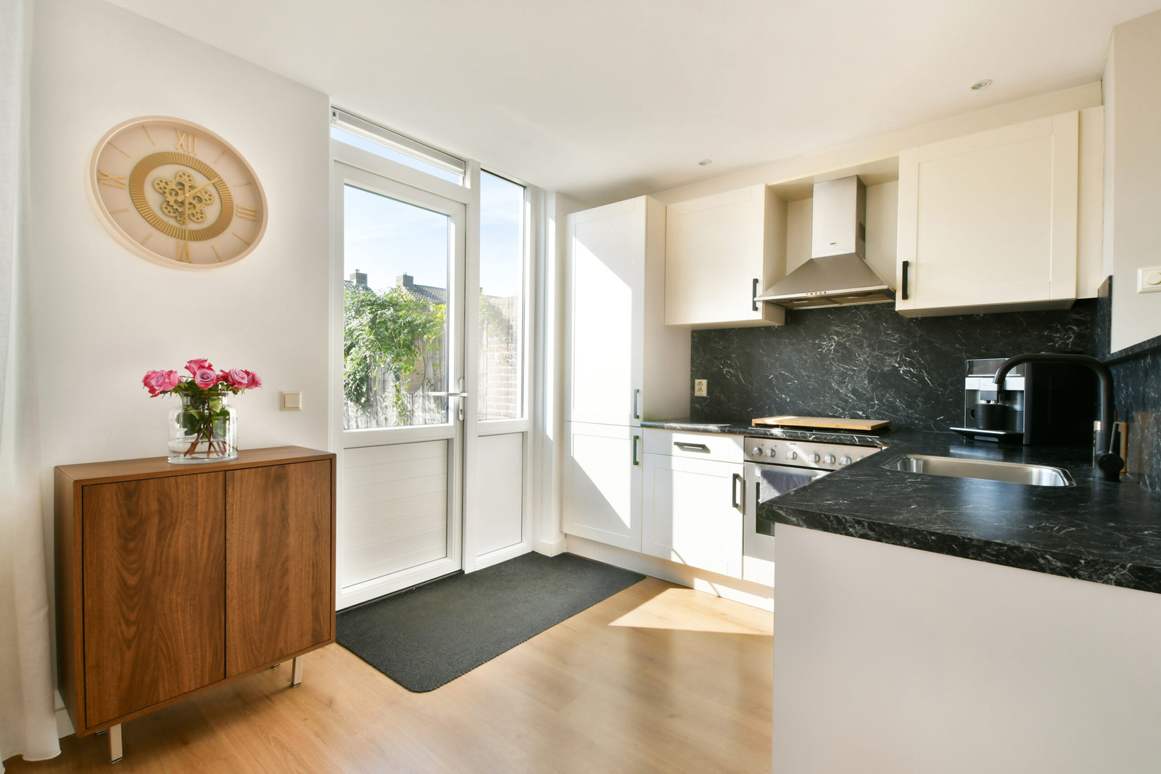 Tussenwoning te koop: Wilgenlaan 30, Sassenheim