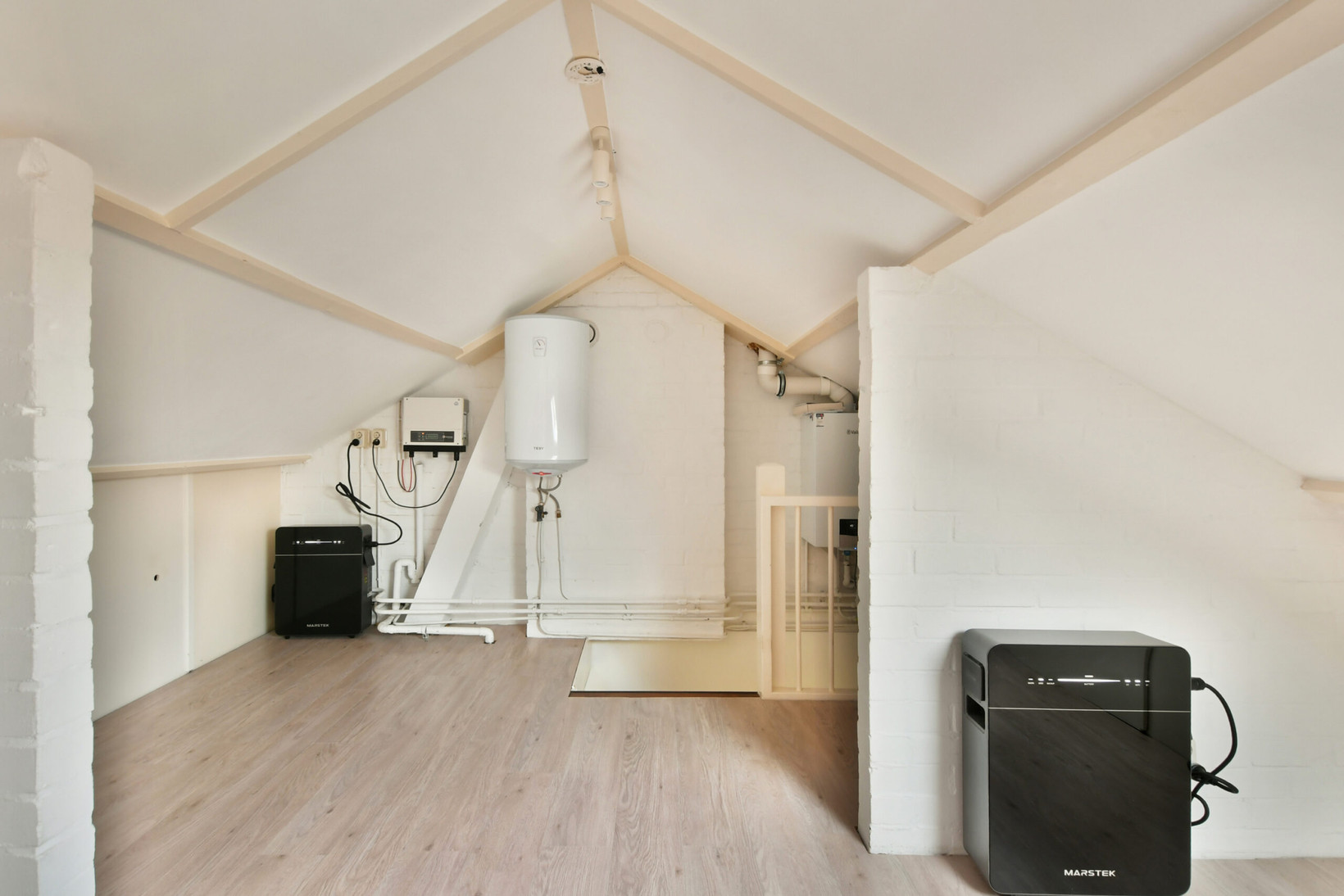 Tussenwoning te koop: Wilgenlaan 30, Sassenheim