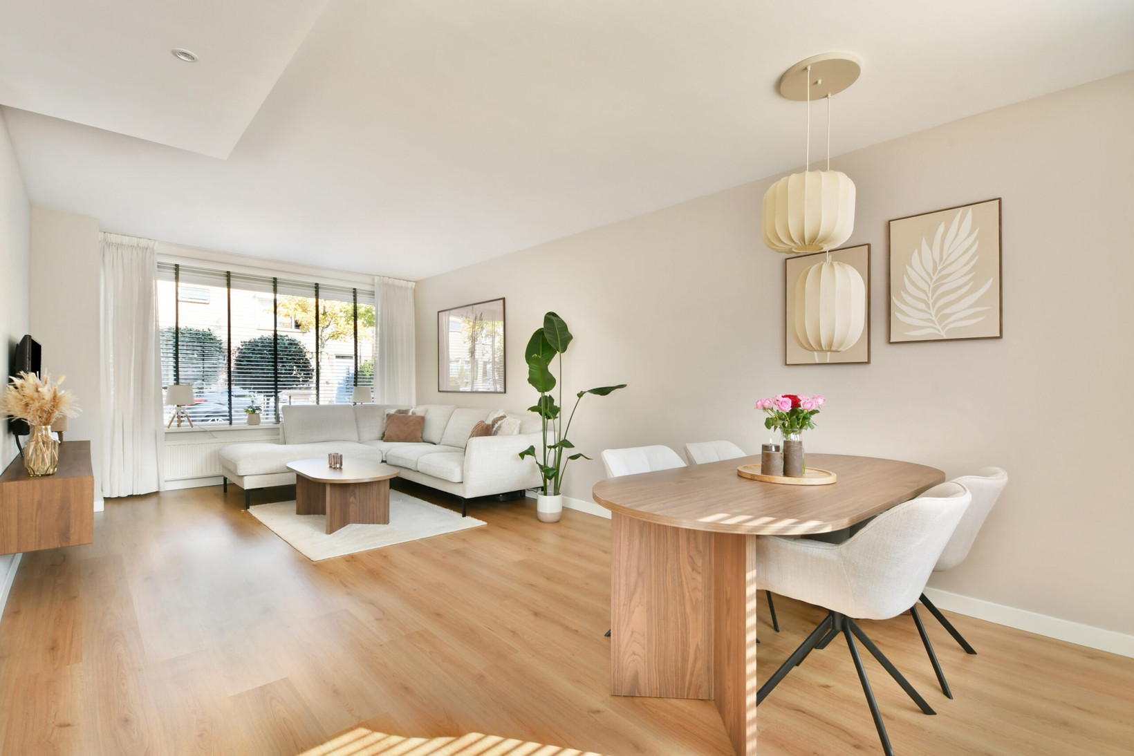 Tussenwoning te koop: Wilgenlaan 30, Sassenheim