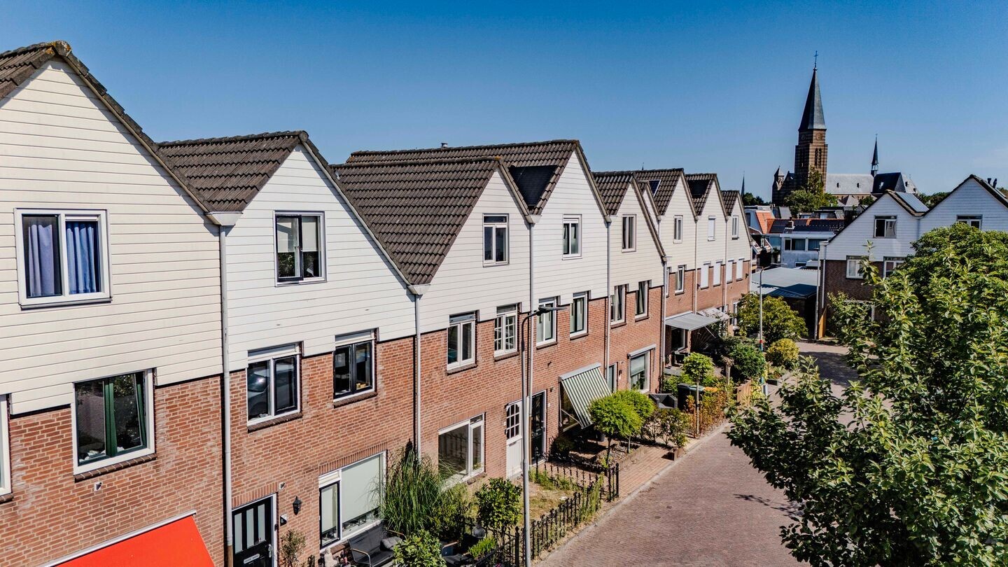Tussenwoning te koop: Hoekstraat 19, Sassenheim