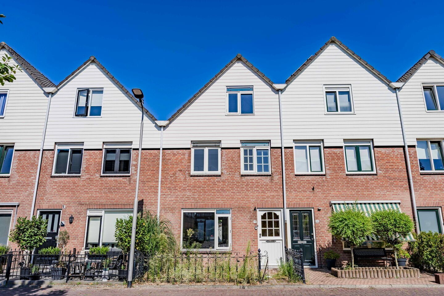 Tussenwoning te koop: Hoekstraat 19, Sassenheim