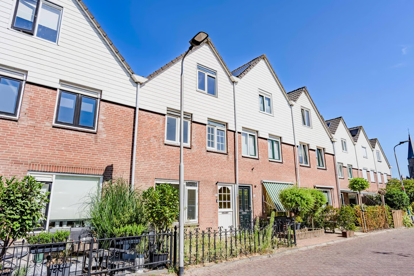 Tussenwoning te koop: Hoekstraat 19, Sassenheim