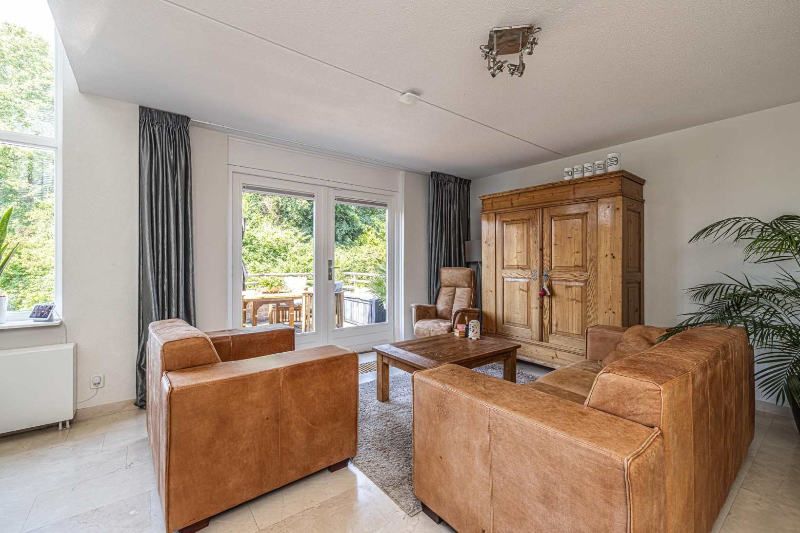 Tussenwoning te koop: Hofzicht 10, Hillegom