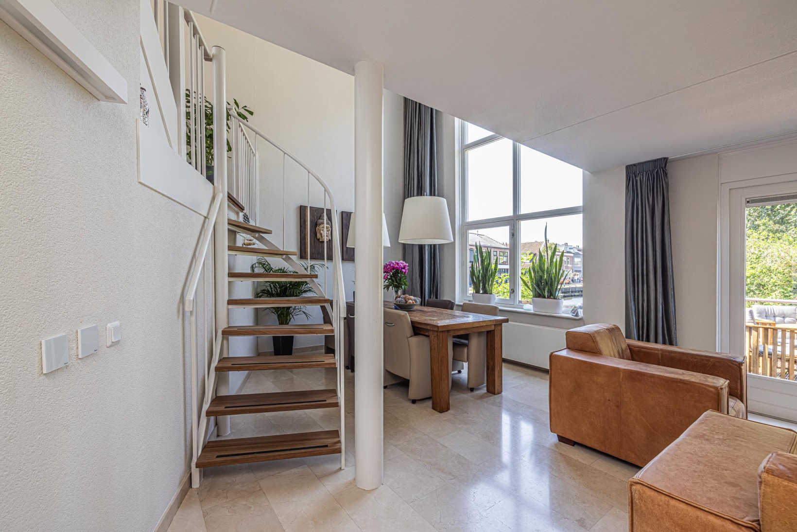 Tussenwoning te koop: Hofzicht 10, Hillegom