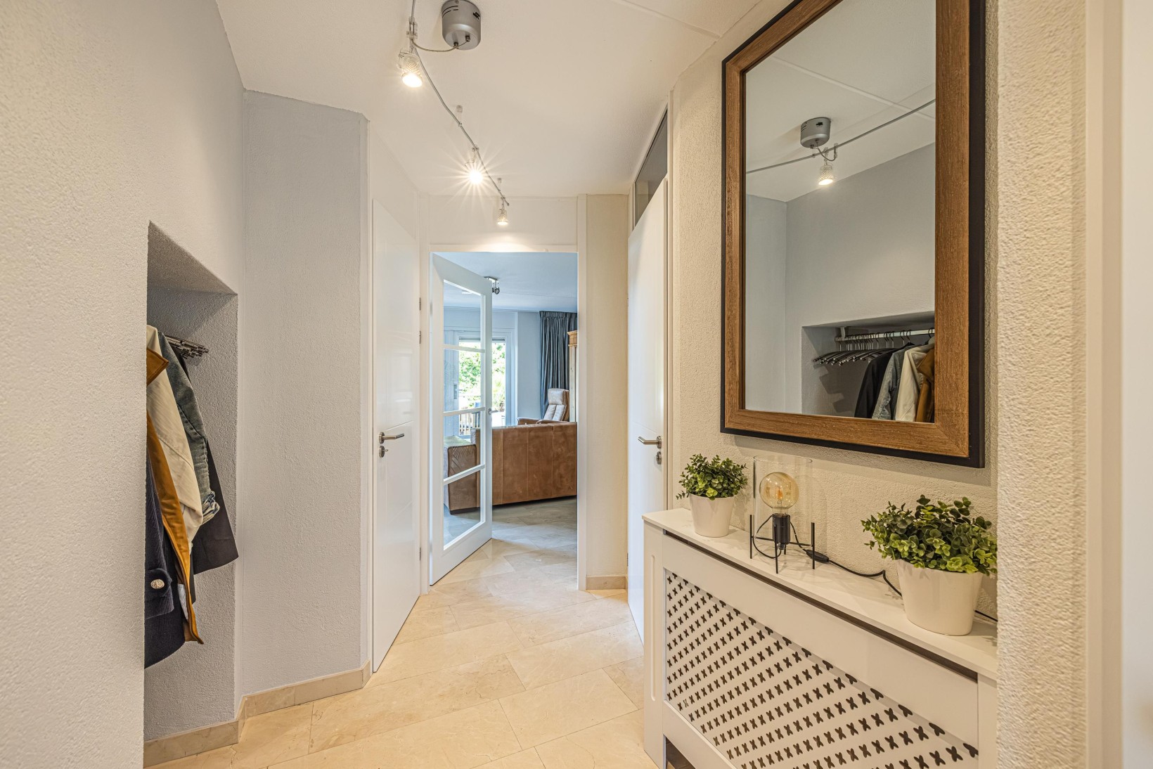Tussenwoning te koop: Hofzicht 10, Hillegom