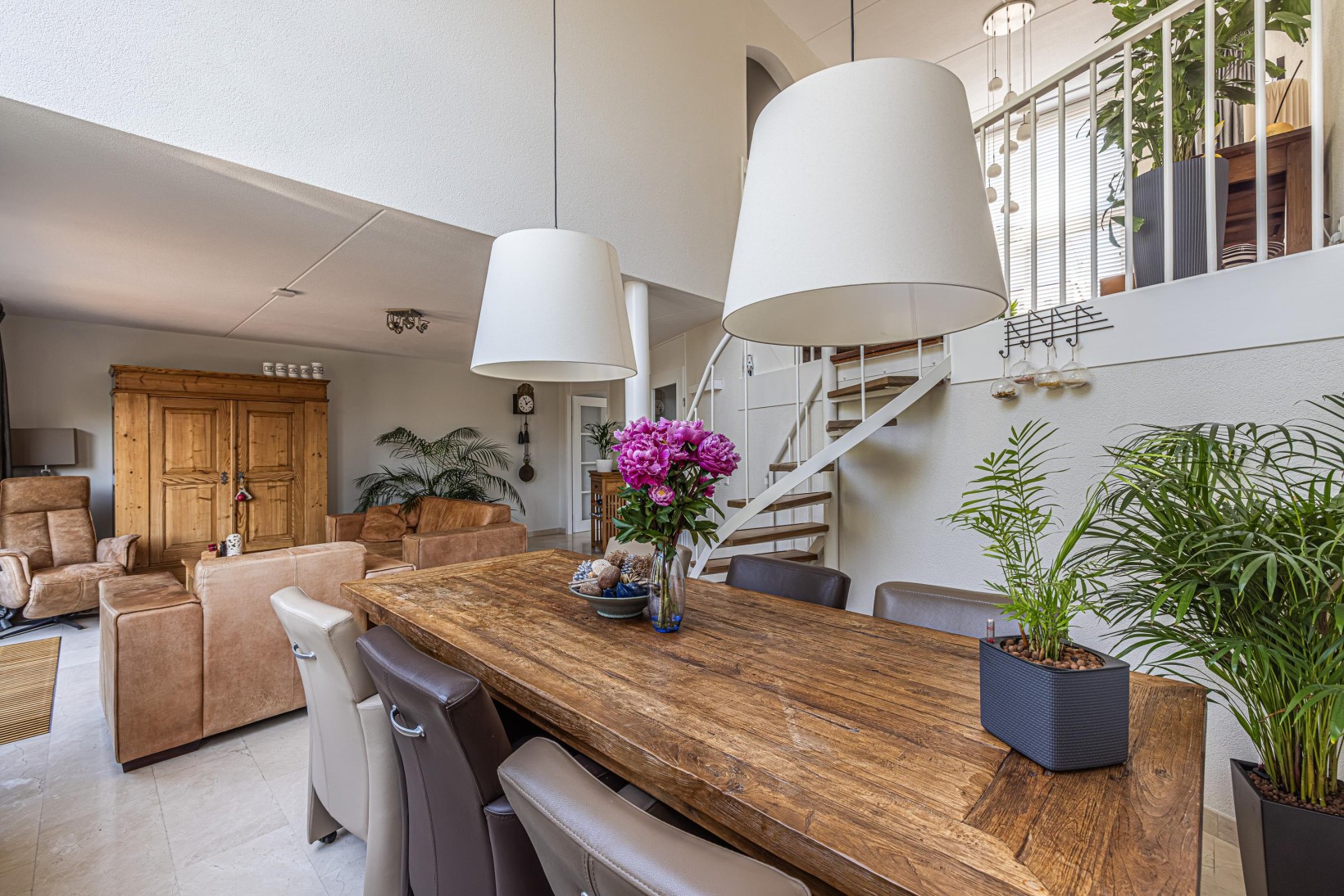 Tussenwoning te koop: Hofzicht 10, Hillegom
