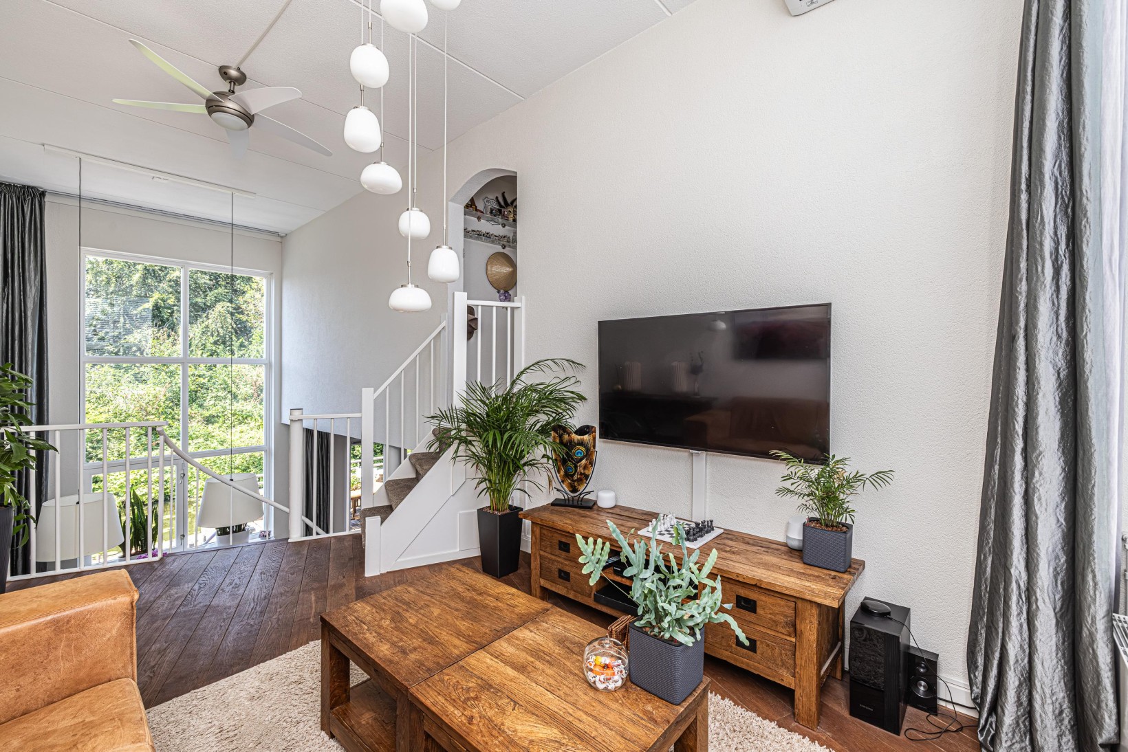 Tussenwoning te koop: Hofzicht 10, Hillegom