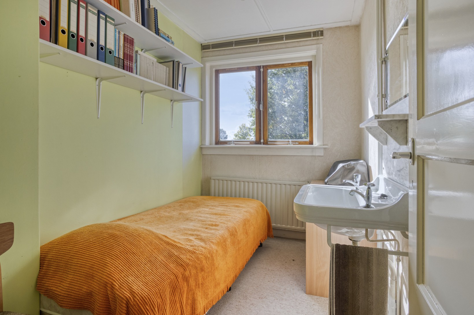 Tussenwoning te koop: Meerlaan 114, Hillegom
