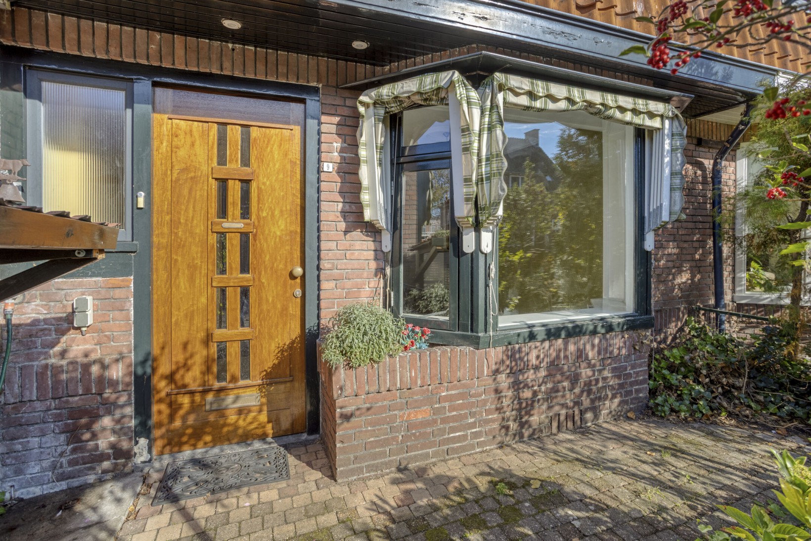 Tussenwoning te koop: Vosselaan 9, Hillegom