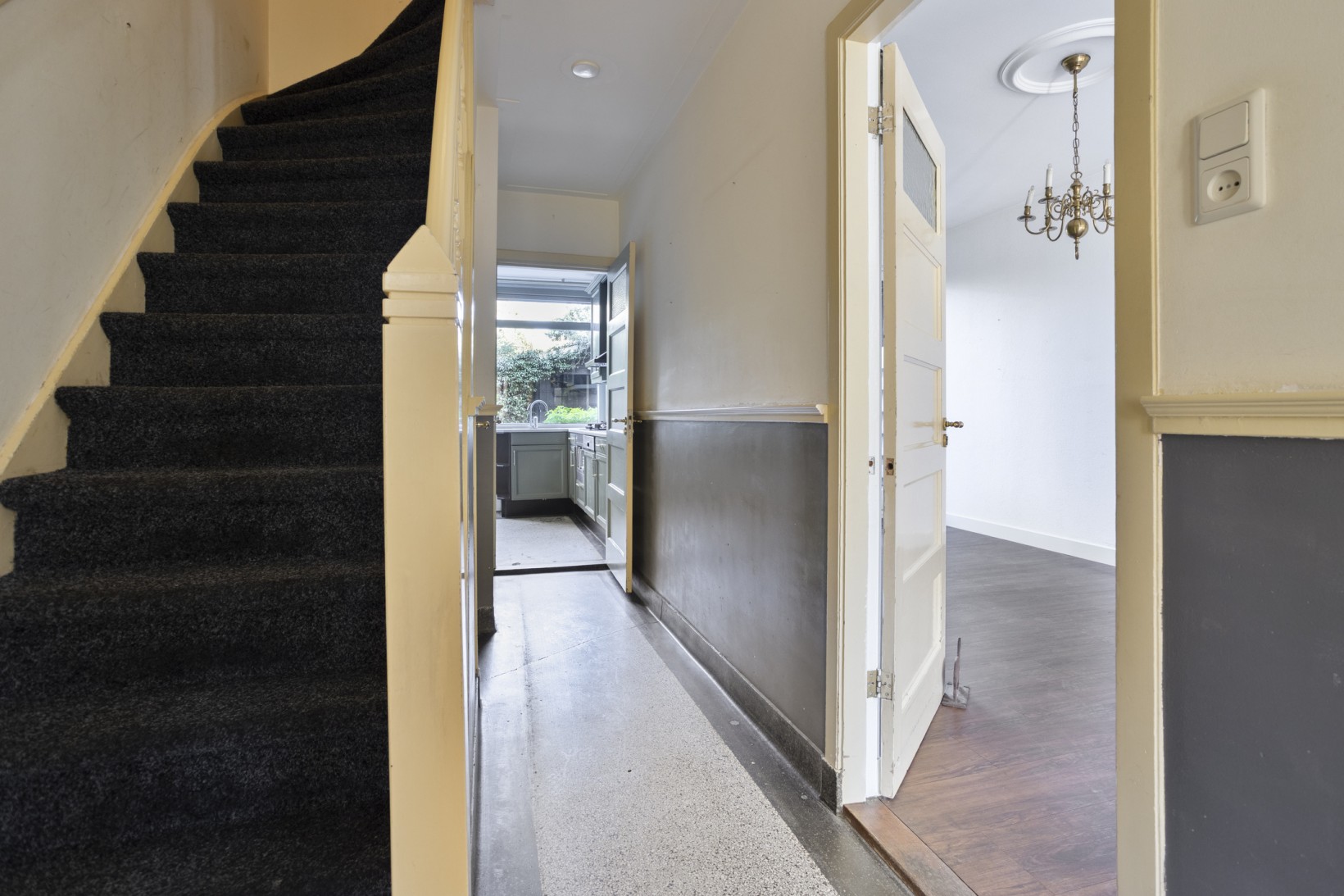 Tussenwoning te koop: Vosselaan 9, Hillegom