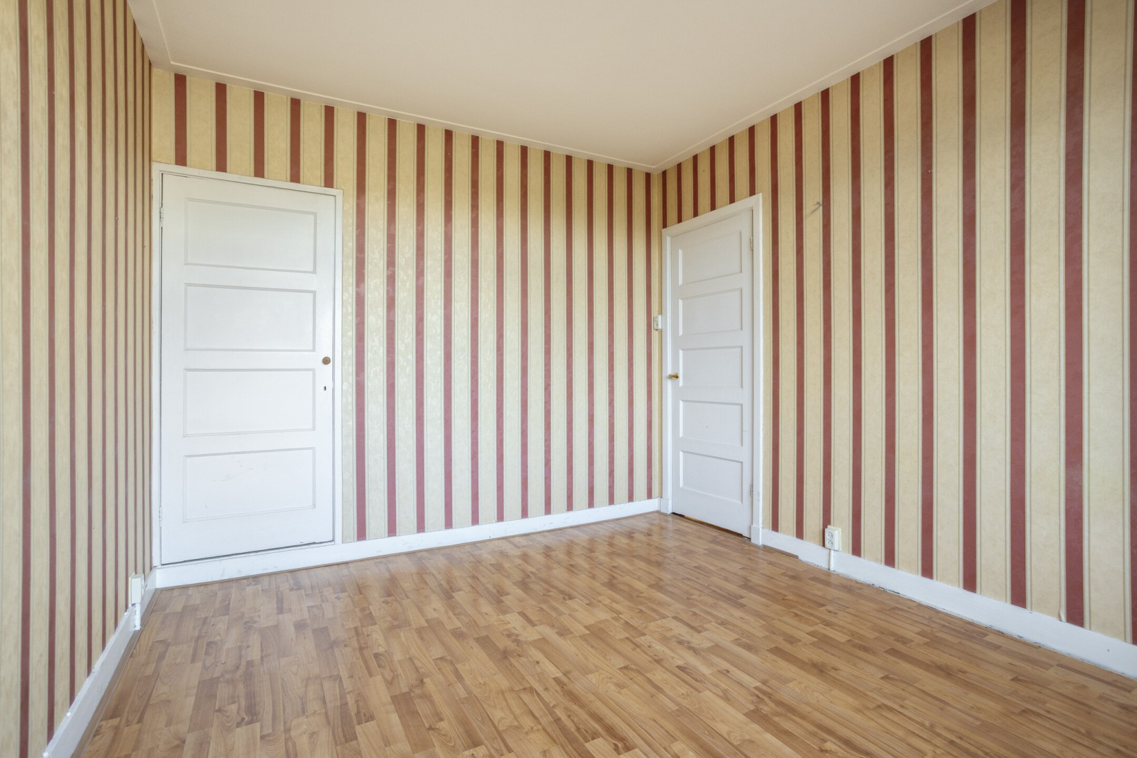 Tussenwoning te koop: Vosselaan 9, Hillegom