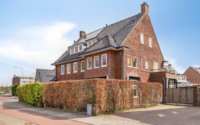 Van den End. 78