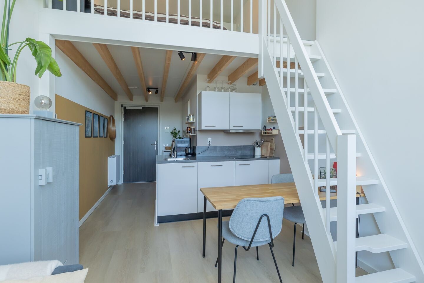 Studio te koop: Henri Dunantplein 4A, Hillegom