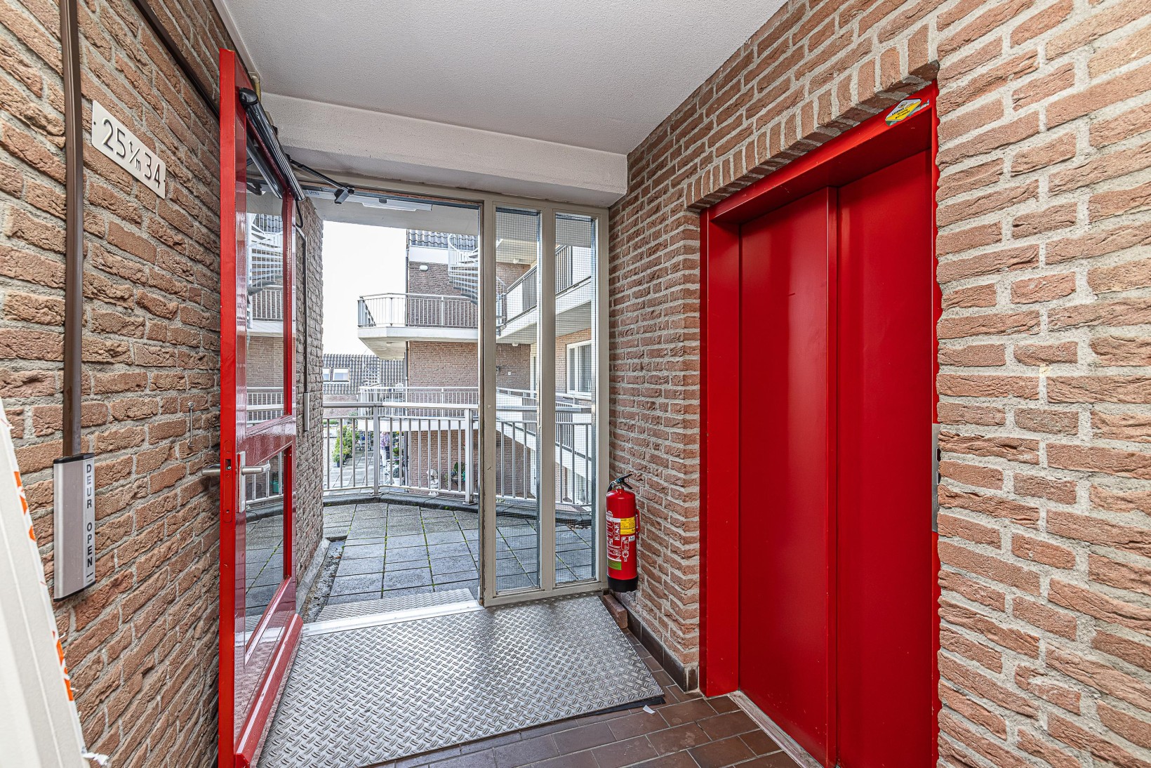 Appartement te koop: Houttuin 28, Hillegom