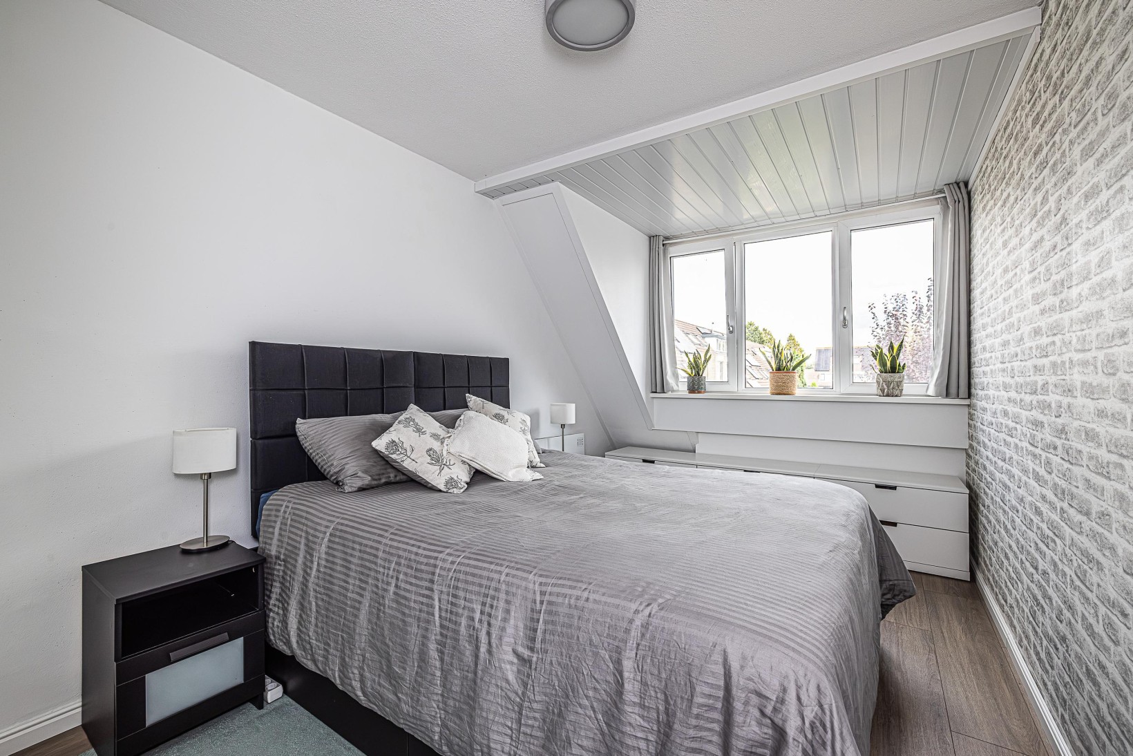 Tussenwoning te koop: Tongelaer 8, Hillegom