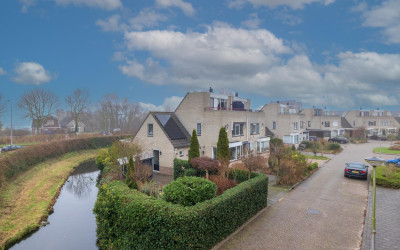 Waardenburg 109