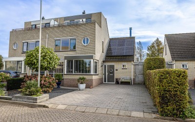 Waardenburg 135