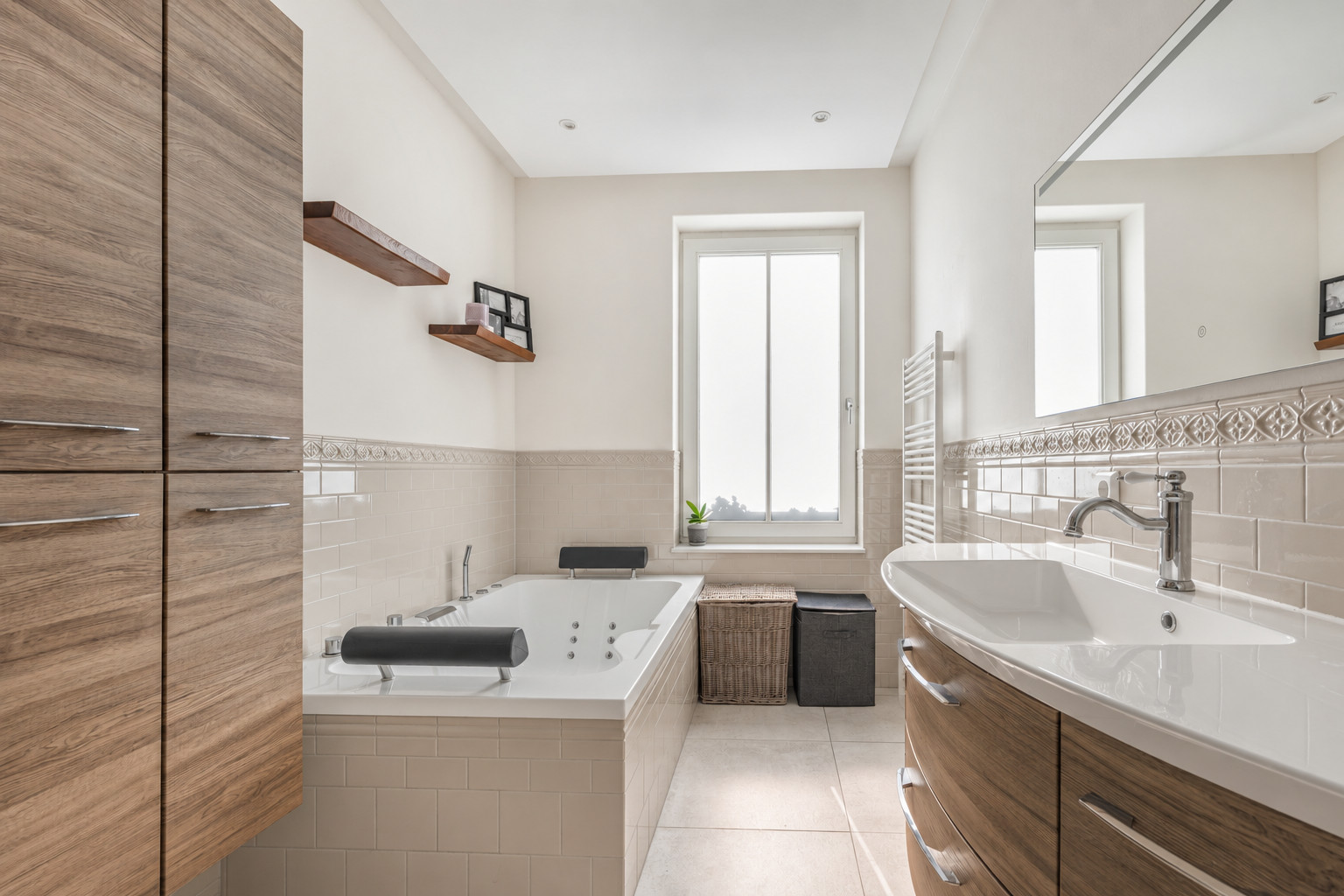 Hoekwoning te koop: Meeroever 22, Hillegom