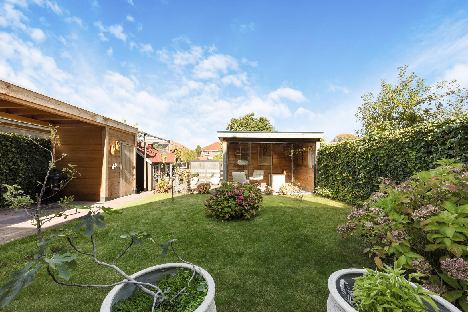 Hoekwoning te koop: Meeroever 22, Hillegom