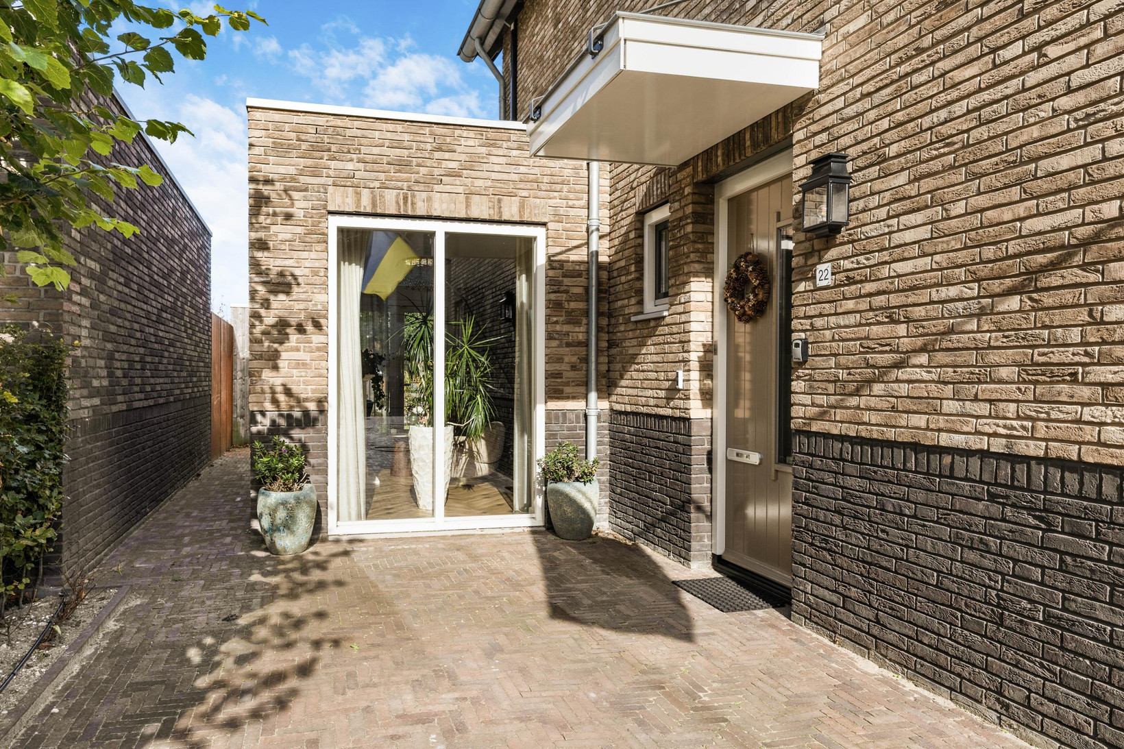Hoekwoning te koop: Meeroever 22, Hillegom