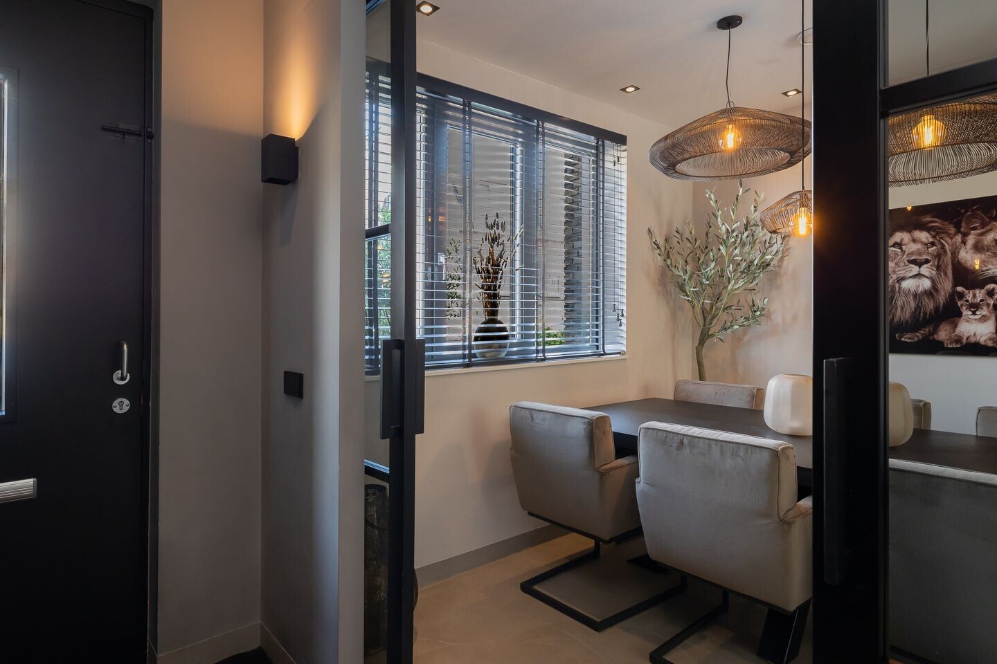 Tussenwoning te koop: Meeroever 5, Hillegom