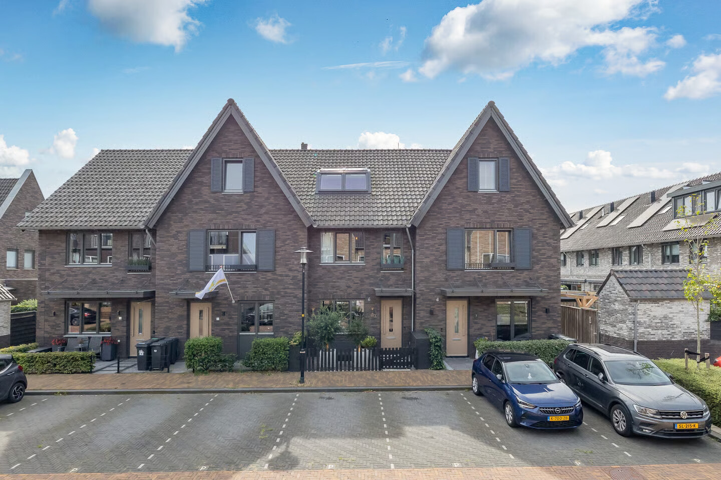 Tussenwoning te koop: Meeroever 5, Hillegom