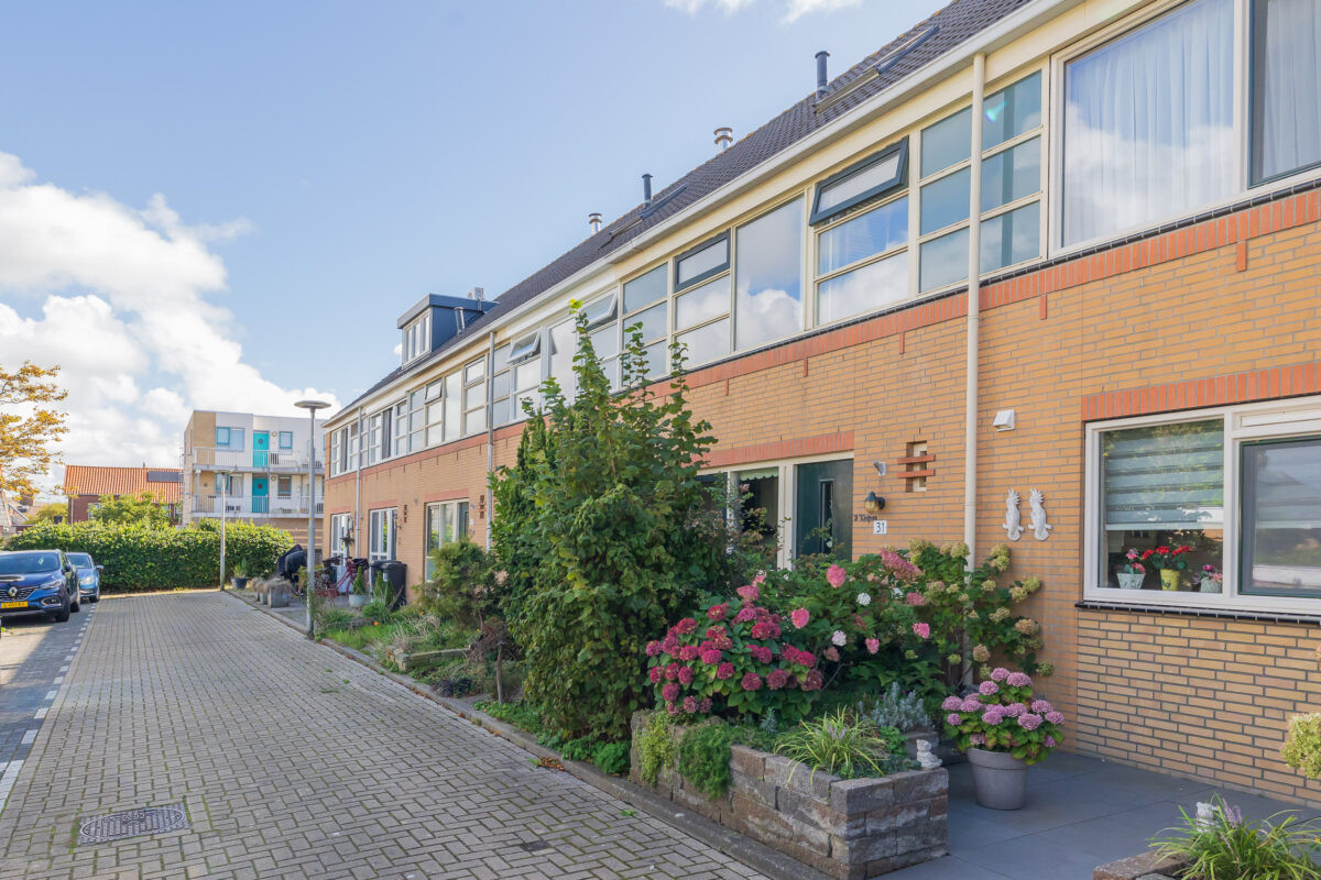 Tussenwoning te koop: Meerdorpstraat 31, Hillegom