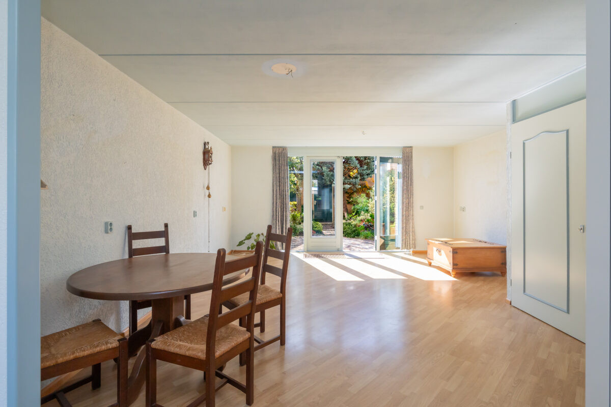 Tussenwoning te koop: Meerdorpstraat 31, Hillegom