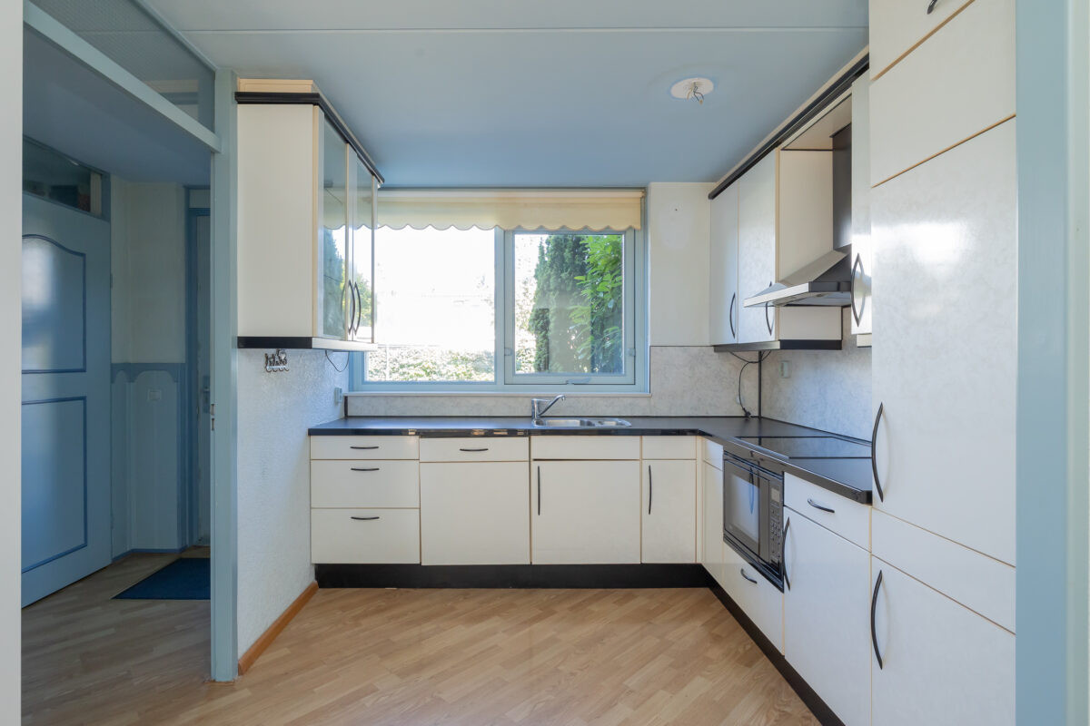 Tussenwoning te koop: Meerdorpstraat 31, Hillegom