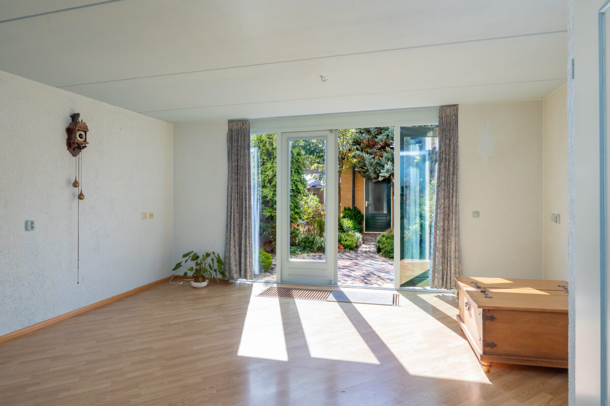 Tussenwoning te koop: Meerdorpstraat 31, Hillegom