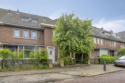 Prins Bernhardstraat 12