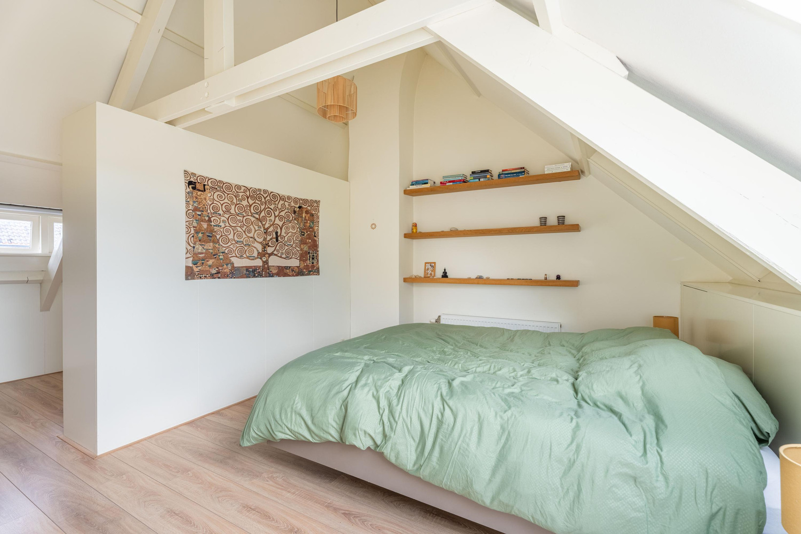 Tussenwoning te koop: Prins Bernhardstraat 32, Hillegom