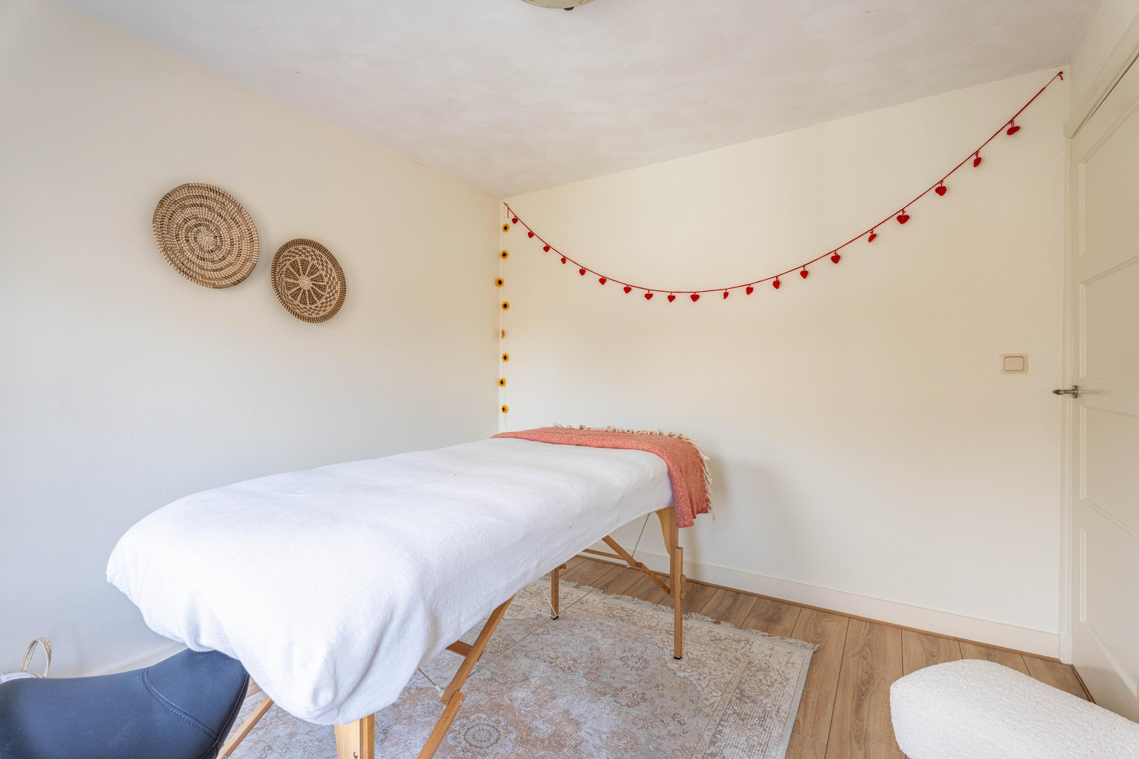 Tussenwoning te koop: Prins Bernhardstraat 32, Hillegom