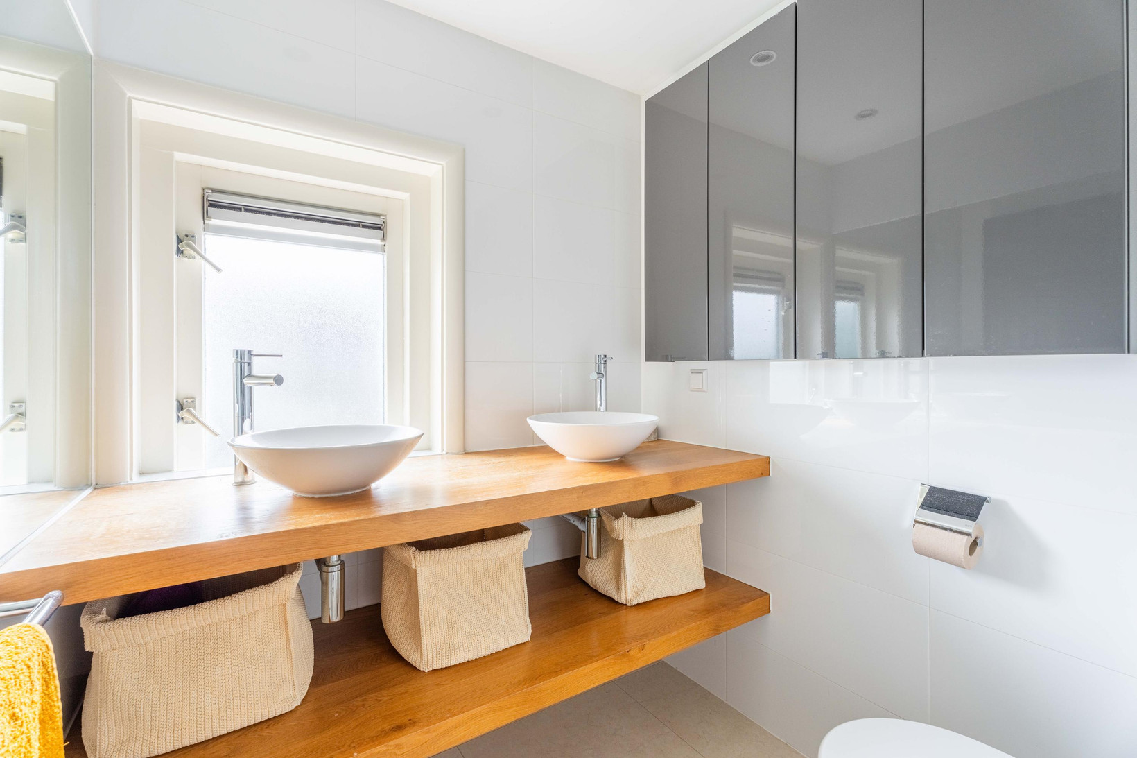Tussenwoning te koop: Prins Bernhardstraat 32, Hillegom