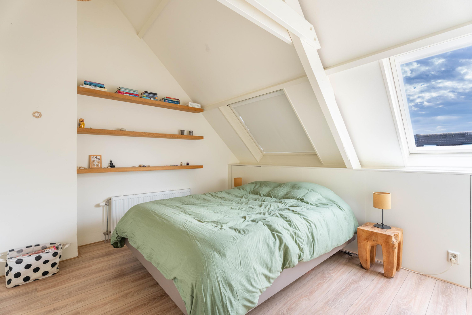Tussenwoning te koop: Prins Bernhardstraat 32, Hillegom