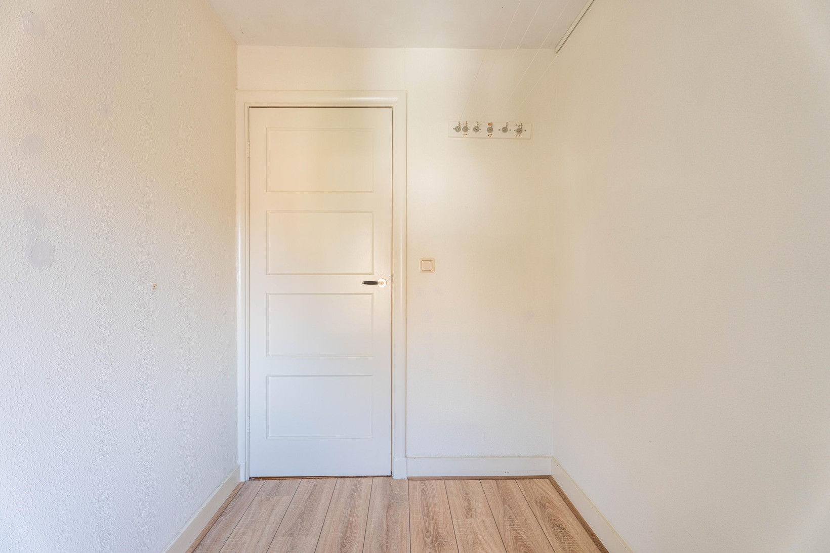 Tussenwoning te koop: Prins Bernhardstraat 32, Hillegom