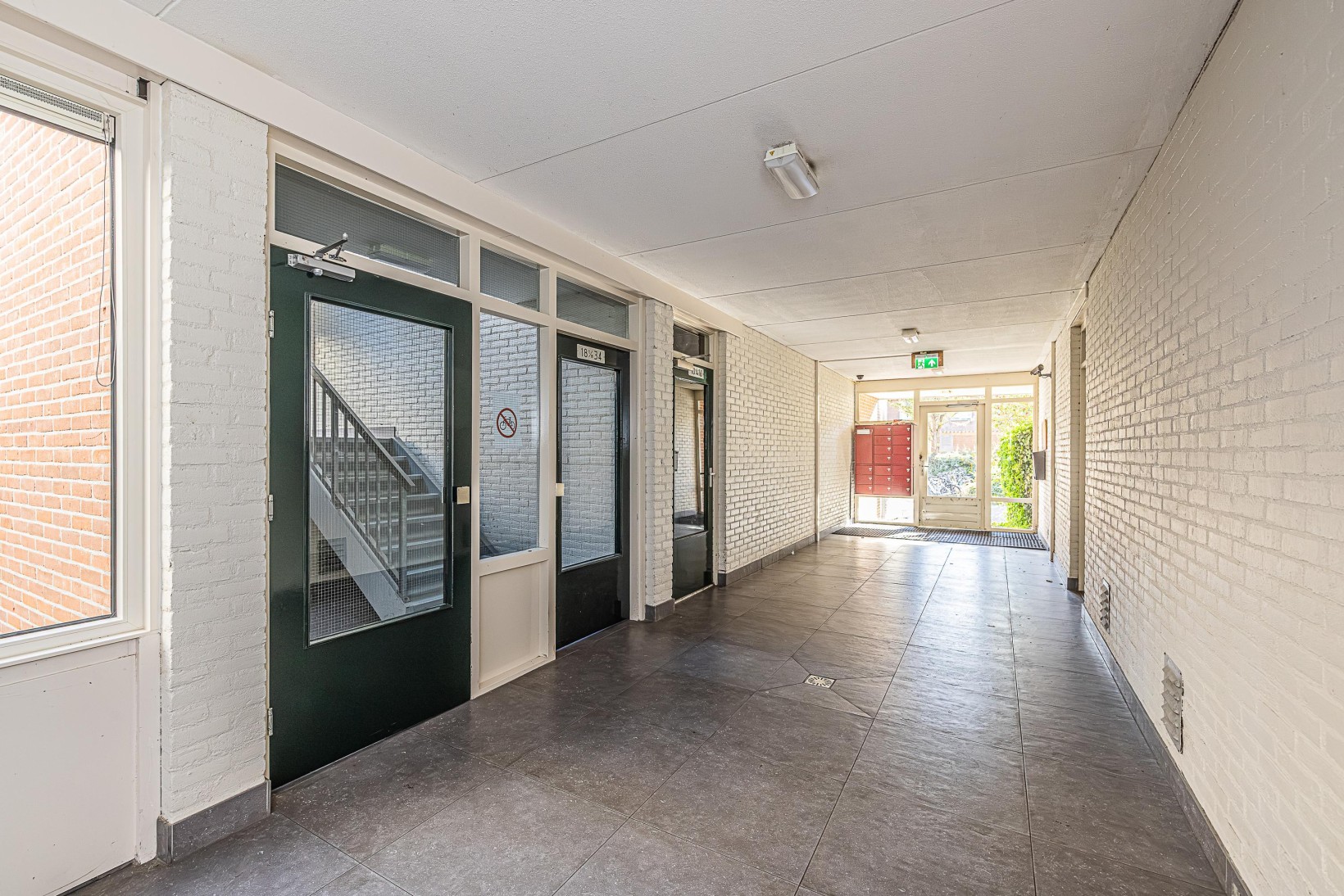 Appartement te koop: Van Limburg Stirumlaan 22, Hillegom