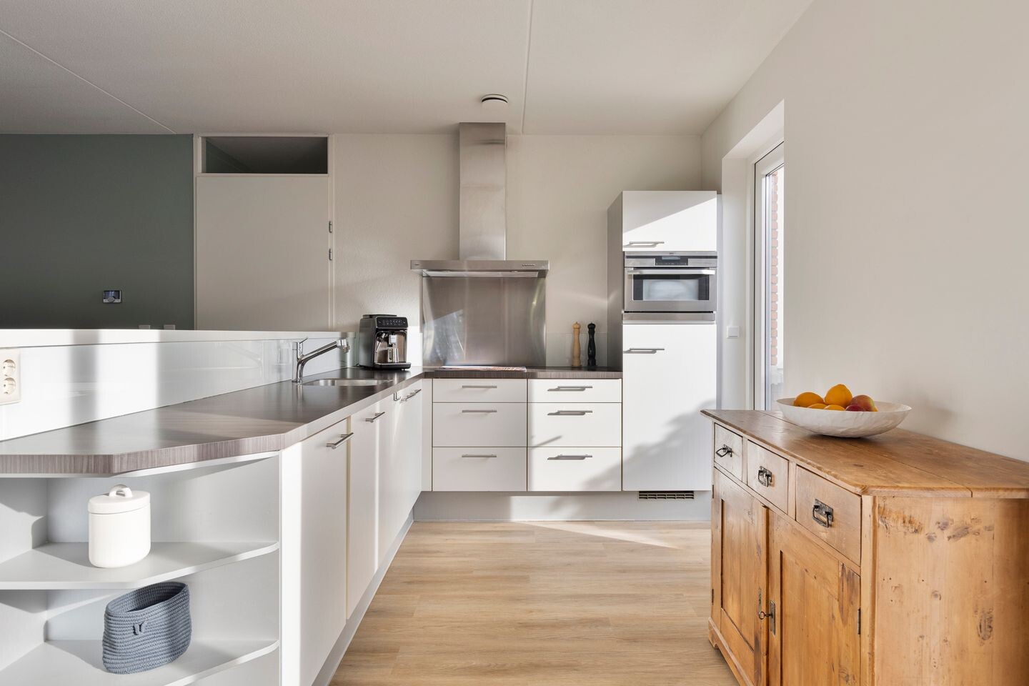 Appartement te koop: Schellinkhout 27, Hillegom