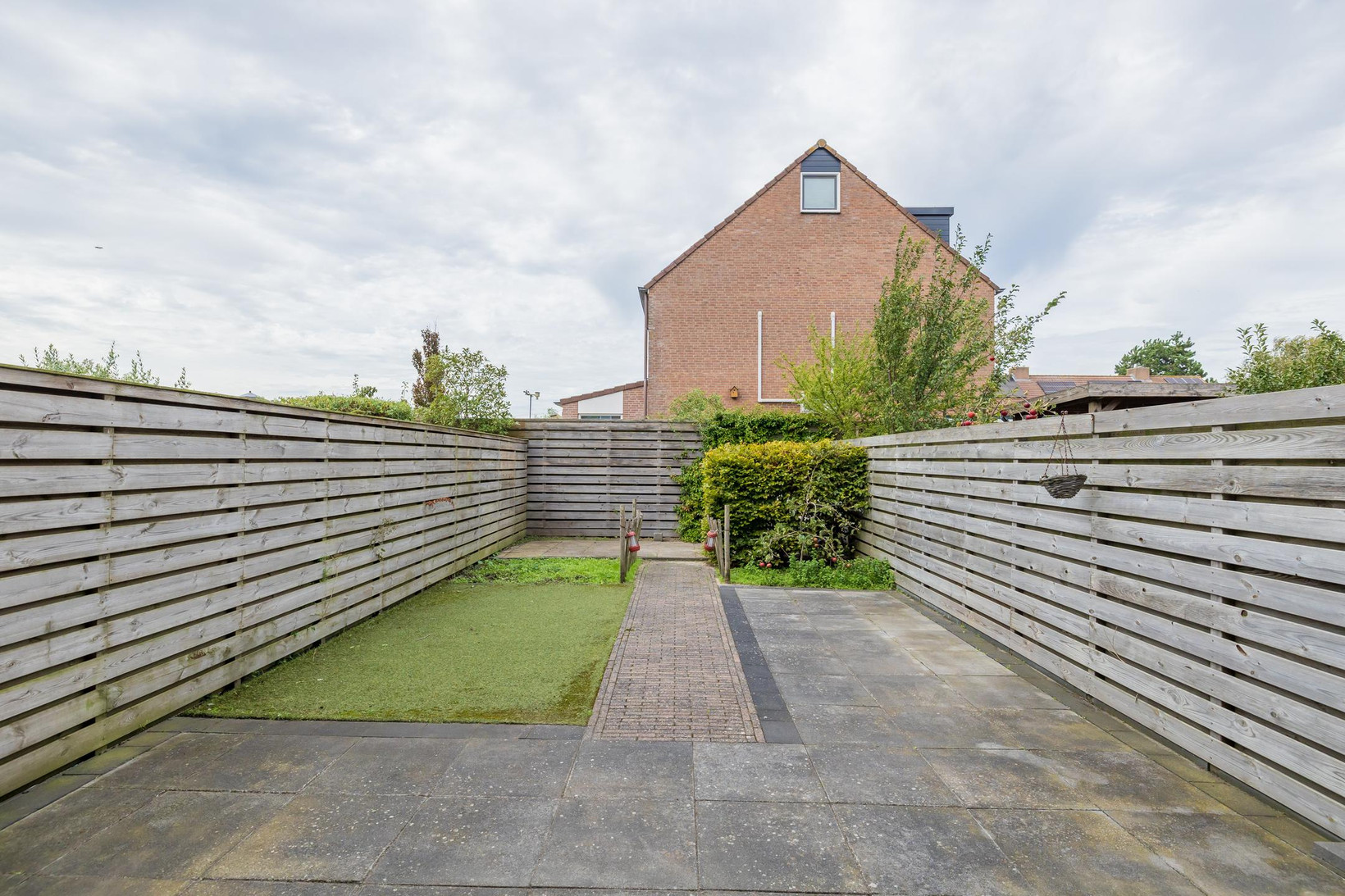 Tussenwoning te koop: Stationsweg 53, Hillegom