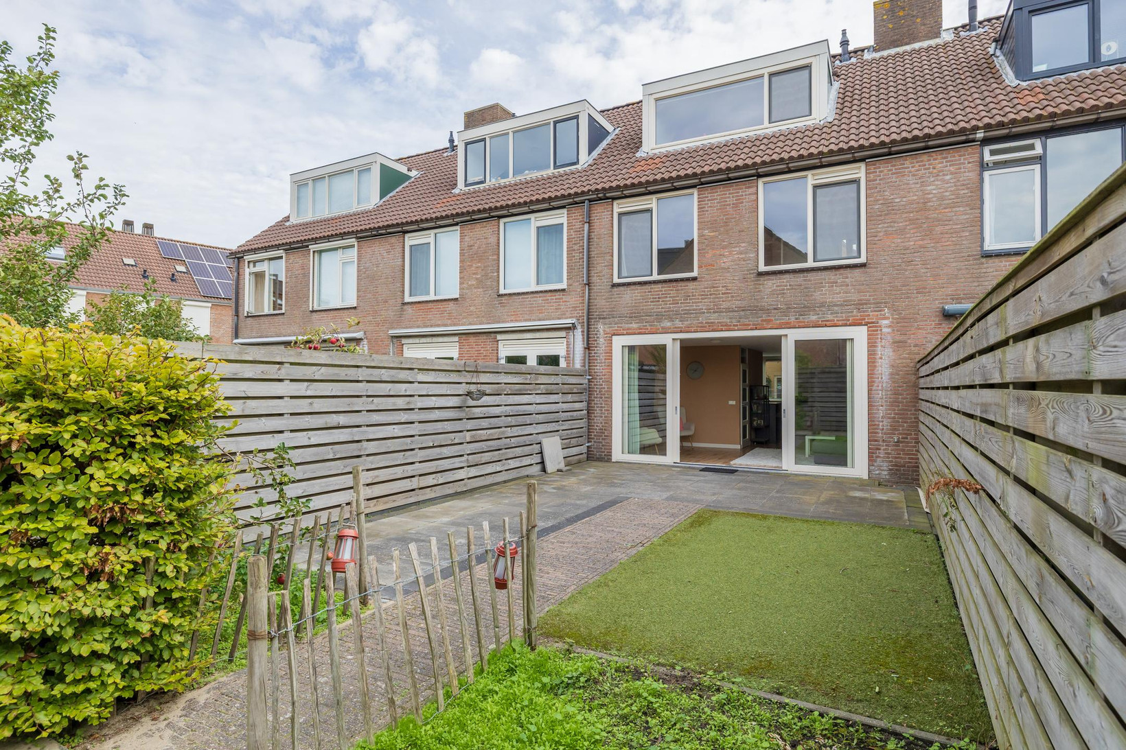 Tussenwoning te koop: Stationsweg 53, Hillegom