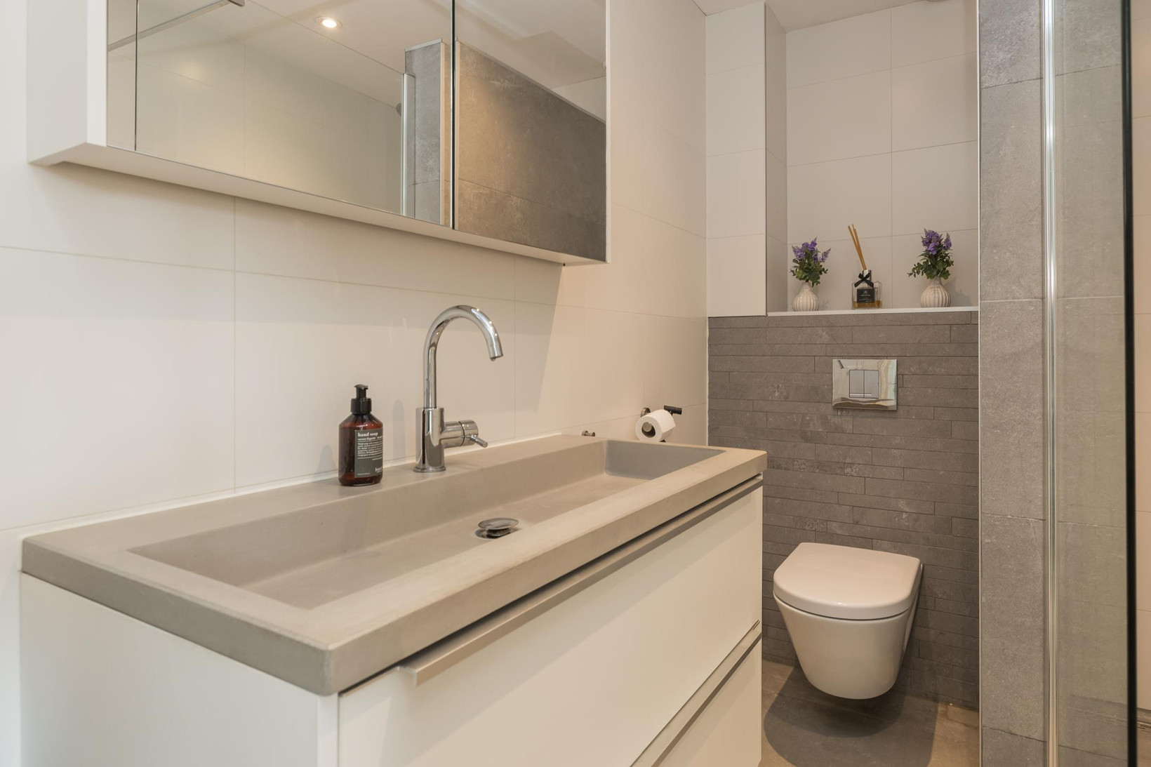 Tussenwoning te koop: Stationsweg 53, Hillegom